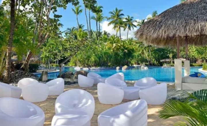 Best Resorts In Punta Cana For Singles & Solo Travelers